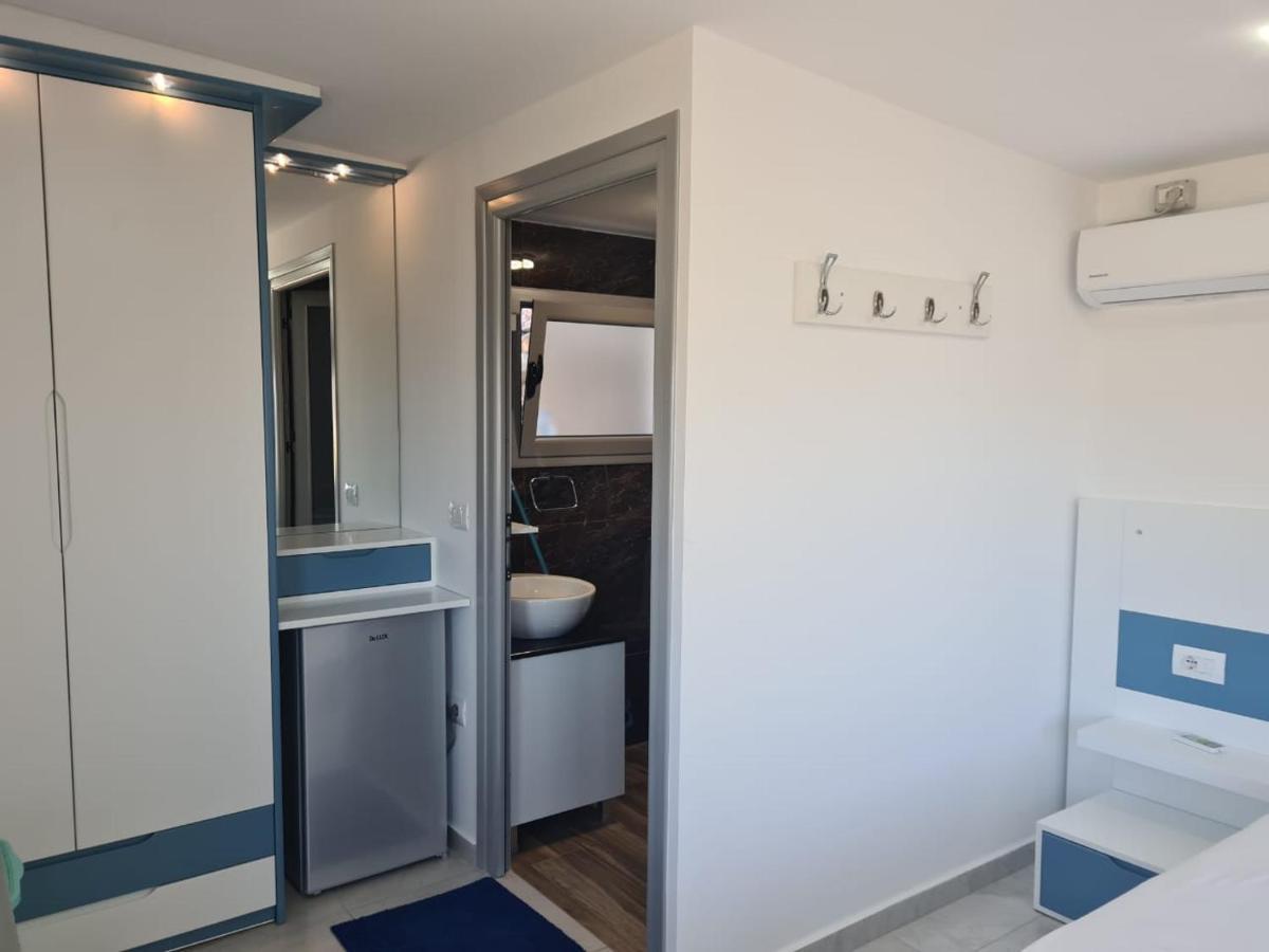 Martini Vacation Home Saranda Extérieur photo