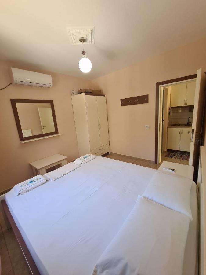 Martini Vacation Home Saranda Extérieur photo